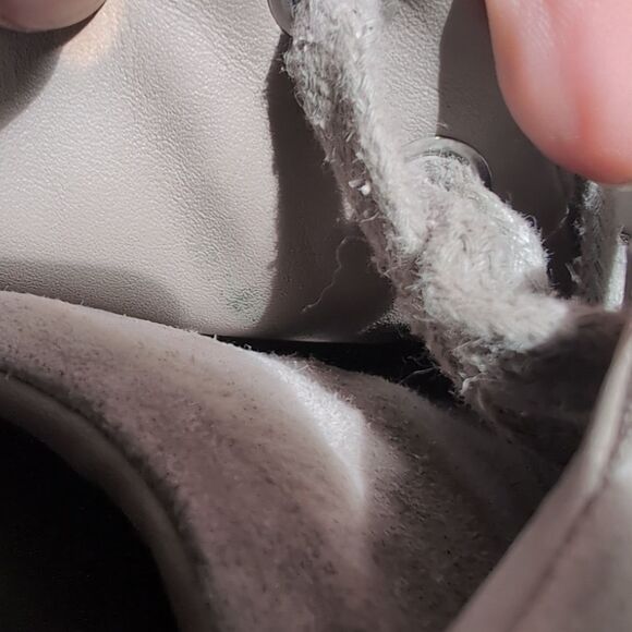 Vince Suede Rhea suede platform sole sneaker with snake skin embossed heel Sz 7 - Picture 10 of 10